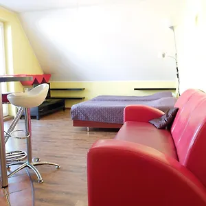 Red Apartament